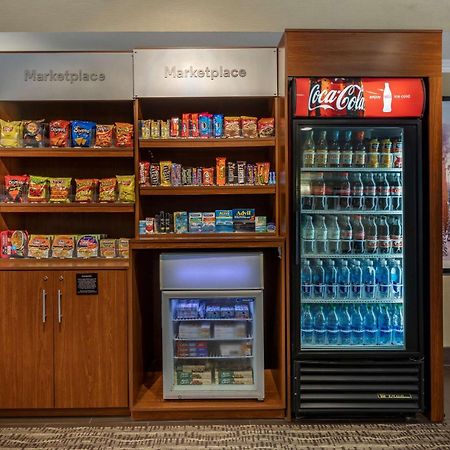 Comfort Suites Visalia - Convention Center Екстер'єр фото