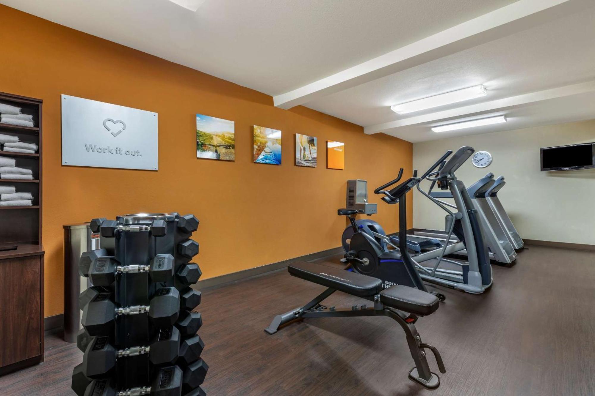 Comfort Suites Visalia - Convention Center Екстер'єр фото